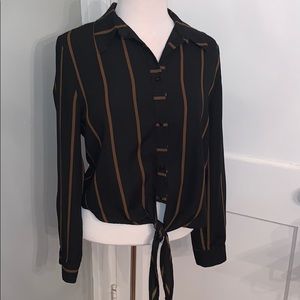 Pinstripe Blouse with tie bottom Size Large